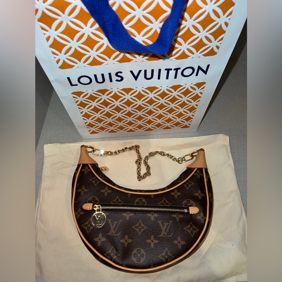 Louis Vuitton Loop Shoulder Bag - Picture 7 of 16